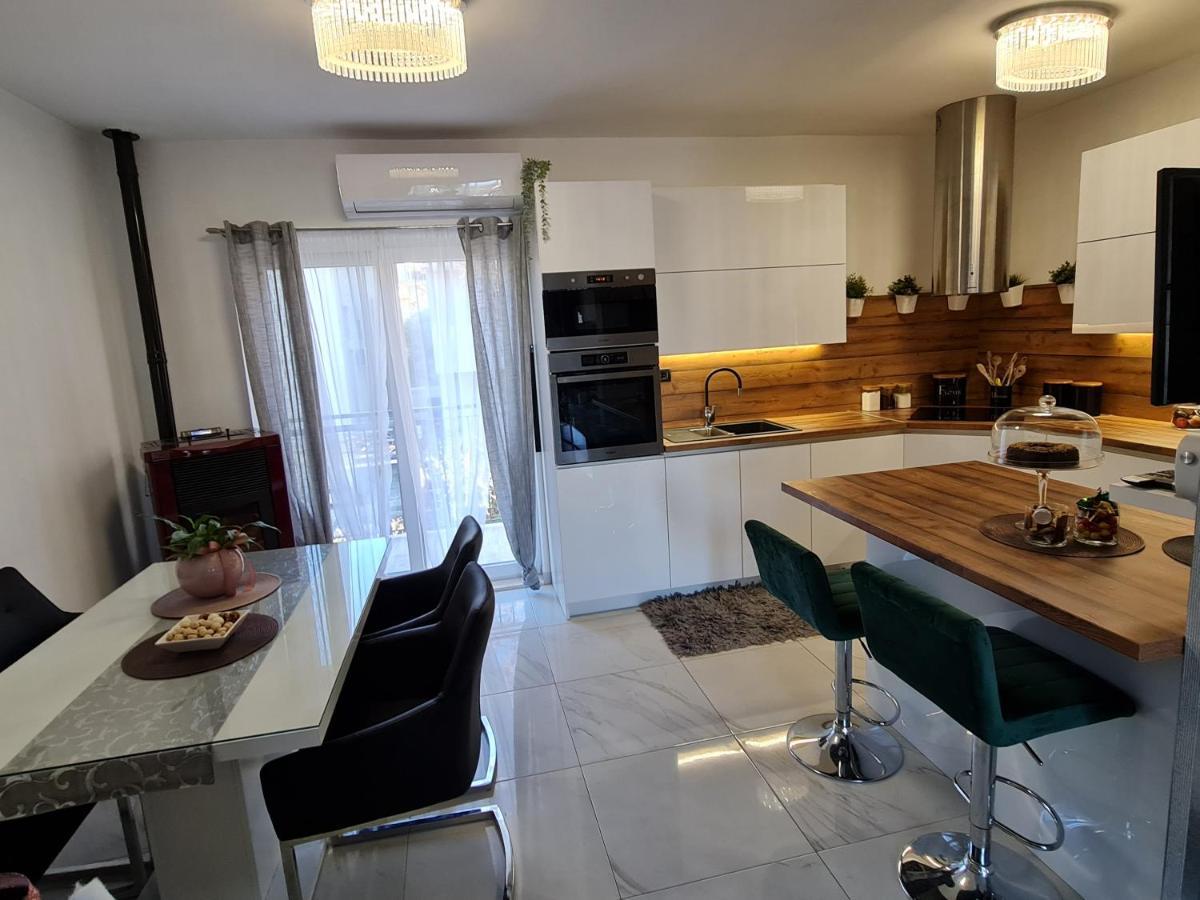 Luxury Mia Apartment